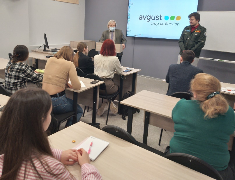 Профессиональное обучение участников студенческих сельскохозяйственных отрядов Санкт-Петербурга