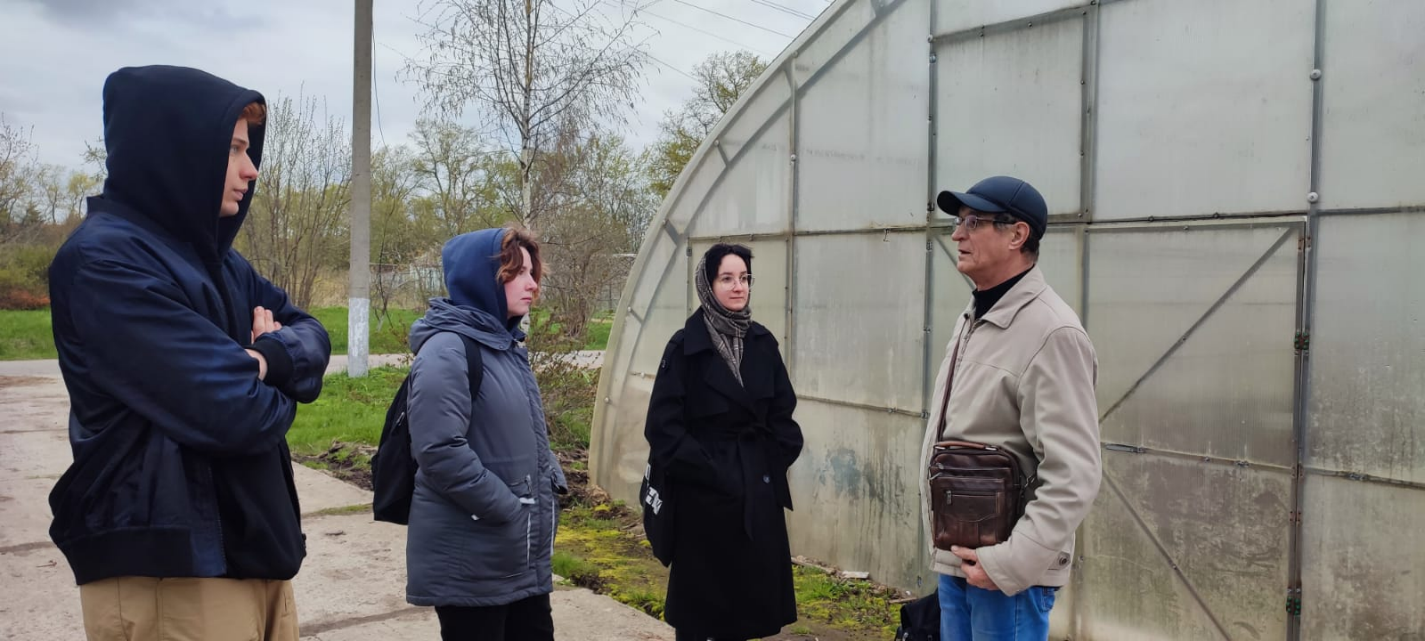 Начались практические занятия у участников студенческих сельскохозяйственных отрядов Санкт-Петербурга по программе профессионального обучения «Овощевод»